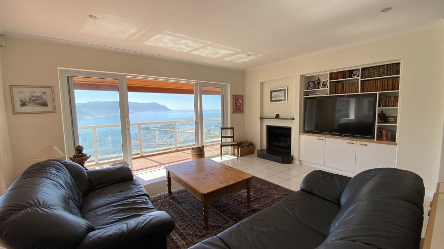 5 Bedroom Property for Sale in Simons Kloof Western Cape